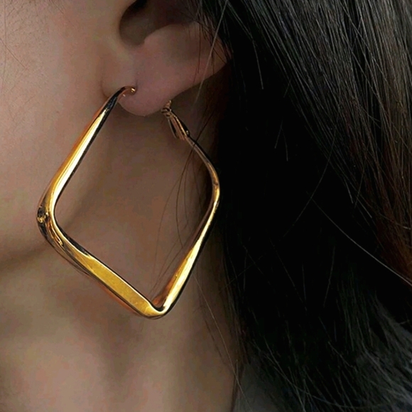 Square Hoops - Picture 2 of 6